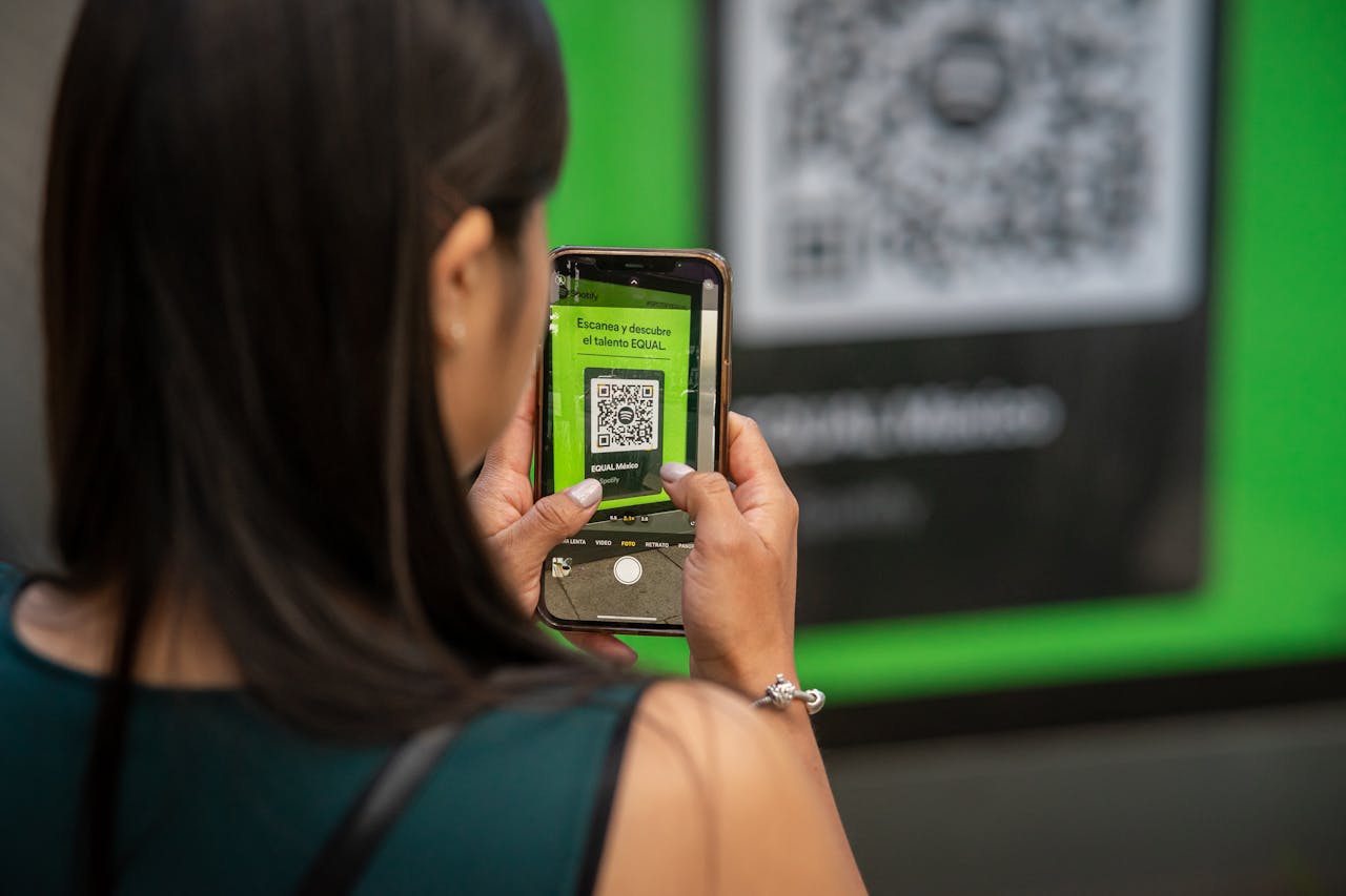 Ikalawang Hakbang: Pag-scan ng mga QR Code gamit ang Control Center